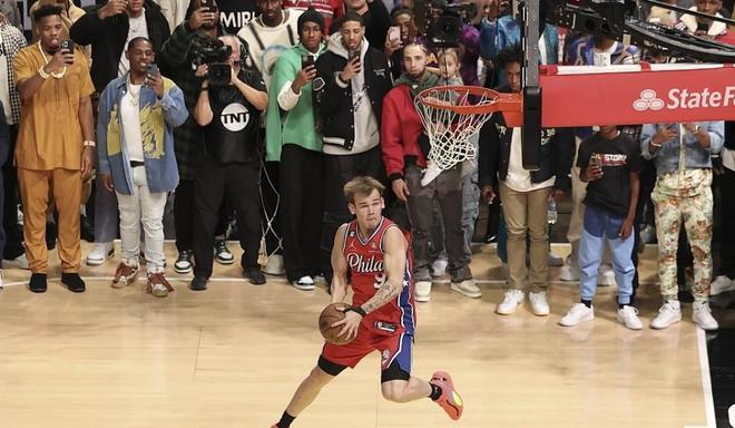 现出他无可 现出他无可