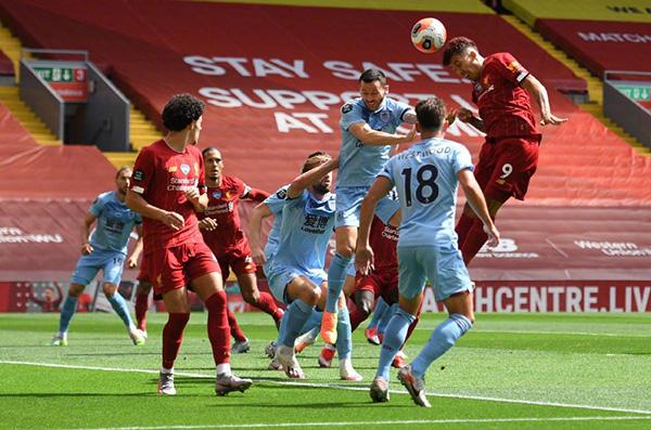 体育赛事中 体育赛事中