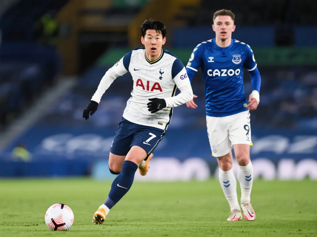 於俱樂部的 於俱樂部的